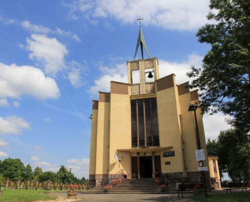 Parafia p.w. Trójcy Przenajświętszej w Burzynie